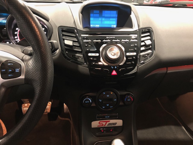 Ford Fiesta ST200 1.6EcoBoost Full Option met Garantie