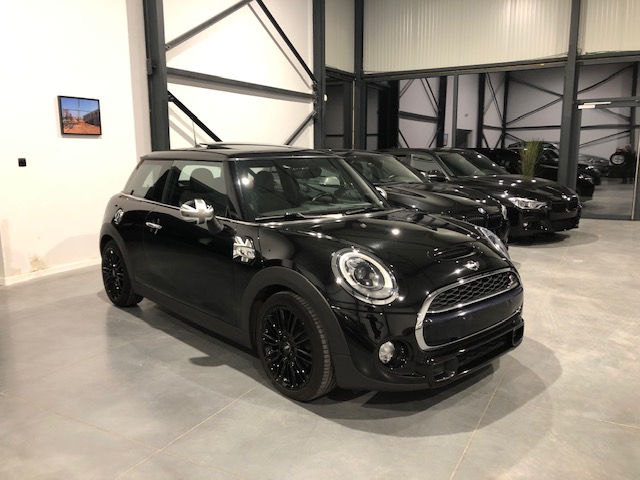 Mini Cooper S 2.0i F56 met Garantie/Navi
