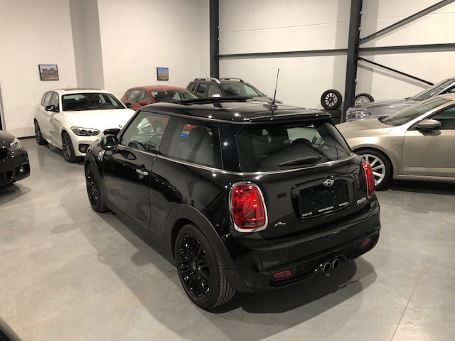Mini Cooper S 2.0i F56 met Garantie/Navi