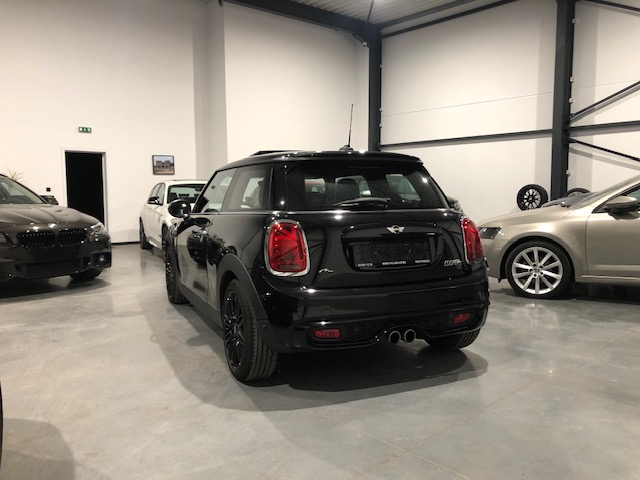 Mini Cooper S 2.0i F56 met Garantie/Navi
