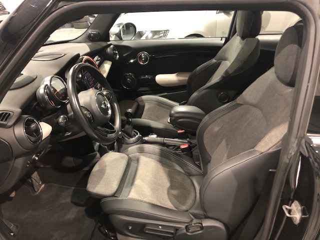 Mini Cooper S 2.0i F56 met Garantie/Navi