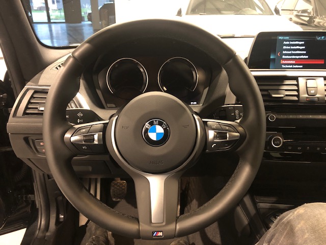 BMW 118i F20 M-Pack met Navi/Garantie