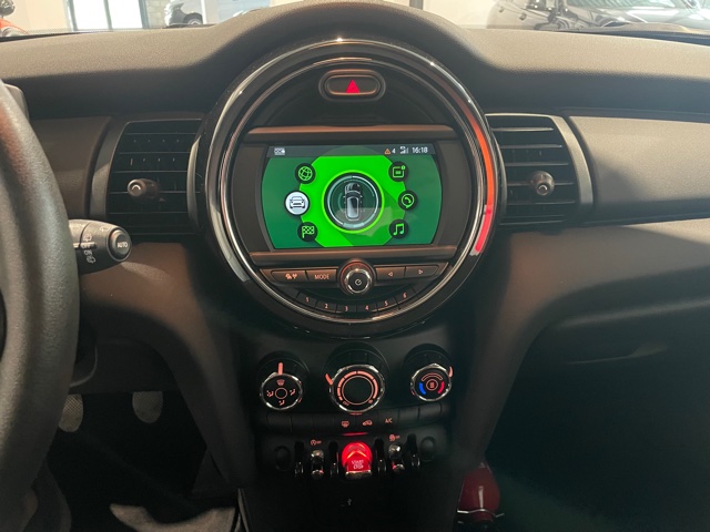 Mini ONE 1.5i F56 ‘2019’ met Navi/Garantie