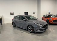 Ford Focus ST 2.0i ‘2017’ met Garantie