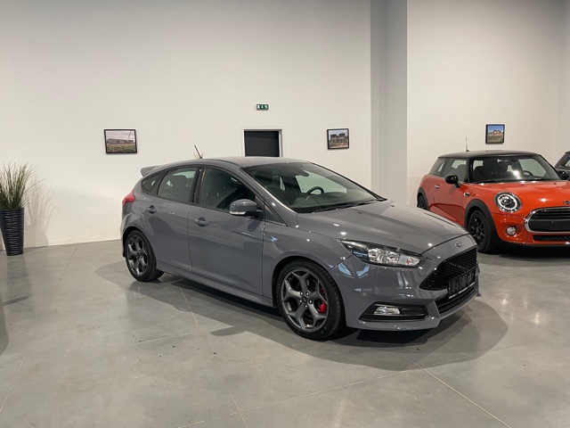 Ford Focus ST 2.0i ‘2017’ met Garantie