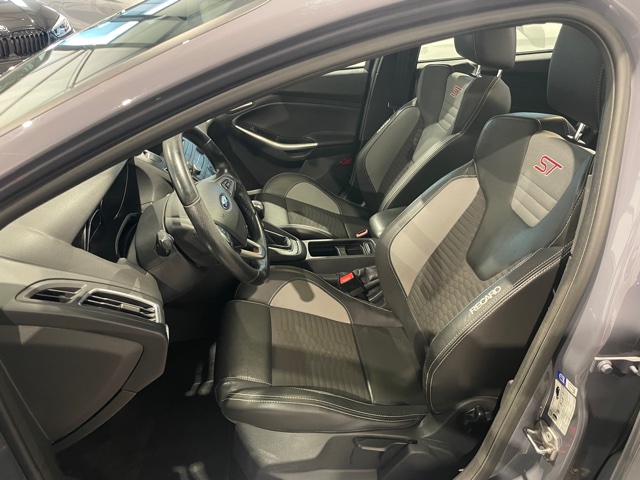 Ford Focus ST 2.0i ‘2017’ met Garantie