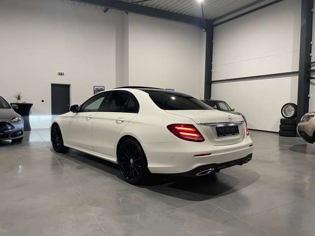 Mercedes E220 AMG-Line Full Option met Garantie