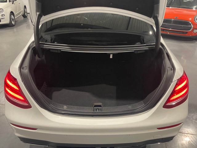 Mercedes E220 AMG-Line Full Option met Garantie