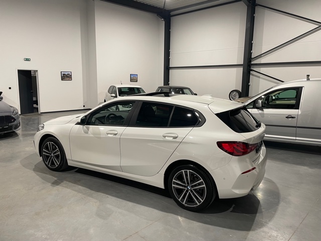 BMW 118i F40 SportLine Automaat met Garantie