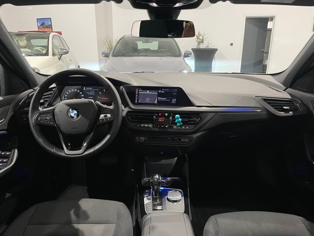 BMW 118i F40 SportLine Automaat met Garantie