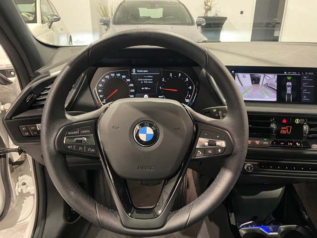BMW 118i F40 SportLine Automaat met Garantie