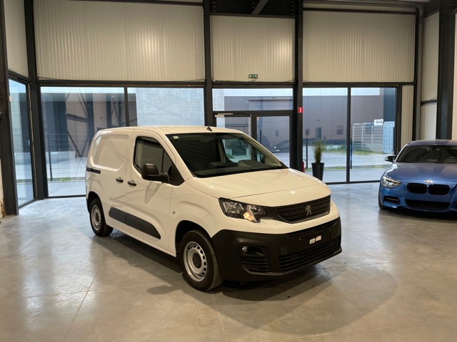 Peugeot Partner 1.2i ‘2019’ met Navi/Garantie Lichte Vracht