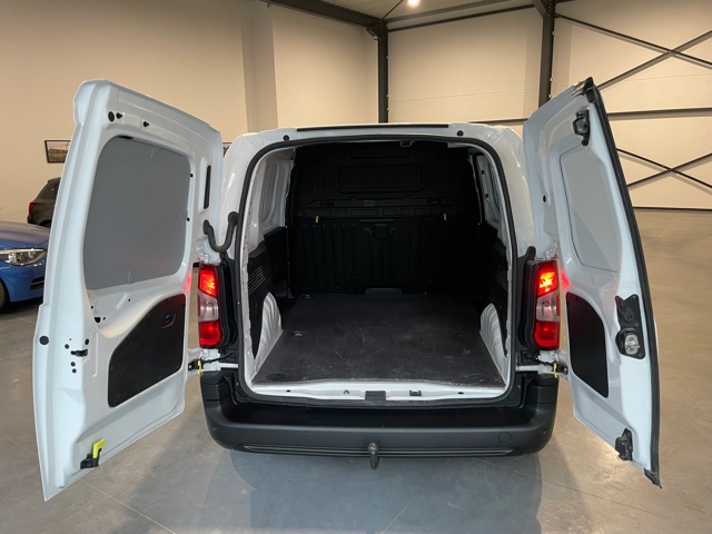 Peugeot Partner 1.2i ‘2019’ met Navi/Garantie Lichte Vracht