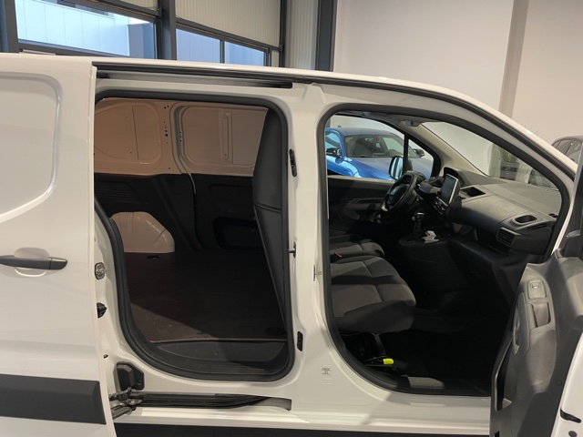 Peugeot Partner 1.2i ‘2019’ met Navi/Garantie Lichte Vracht