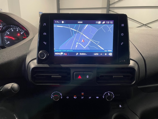 Peugeot Partner 1.2i ‘2019’ met Navi/Garantie Lichte Vracht