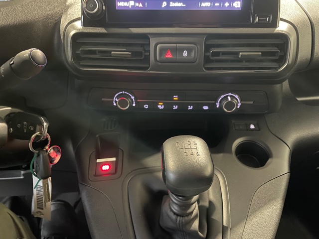 Peugeot Partner 1.2i ‘2019’ met Navi/Garantie Lichte Vracht