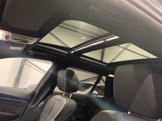 Bmw 330i F31 ‘2017’ M-Pack met Garantie