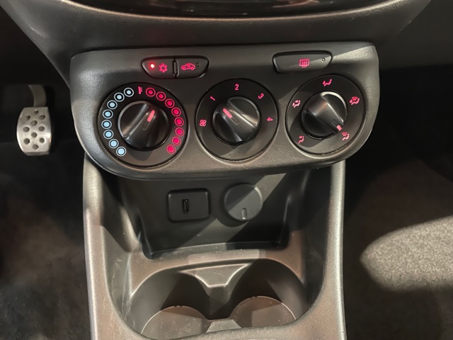 Opel Corsa E 1.4 Black Edition ‘2019’ met Garantie