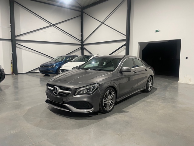 Mercedes CLA 180 AMG-Line met Navi/Garantie