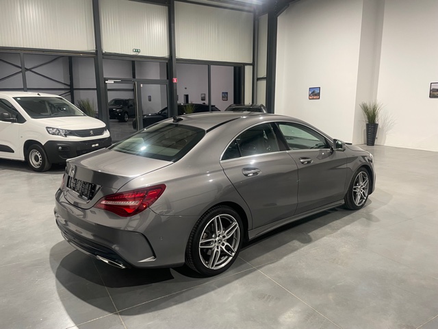 Mercedes CLA 180 AMG-Line met Navi/Garantie
