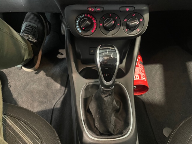 Opel Corsa 1.4i Automaat met Airco/Garantie