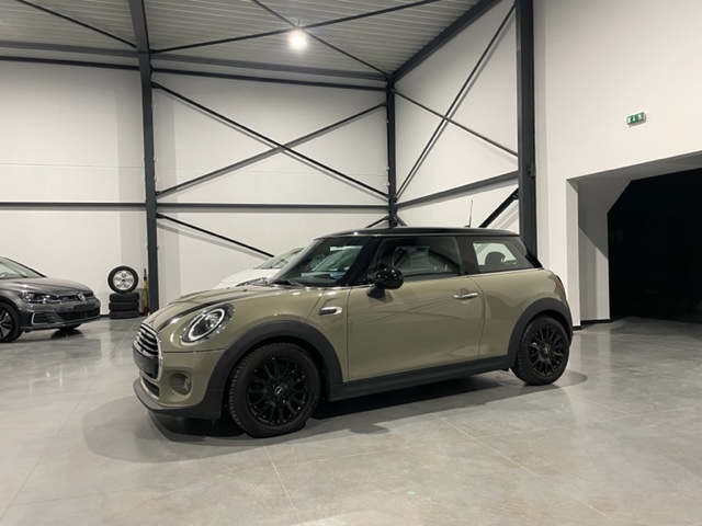 Mini Cooper 1.5i ‘2019’ met Navi/Garantie