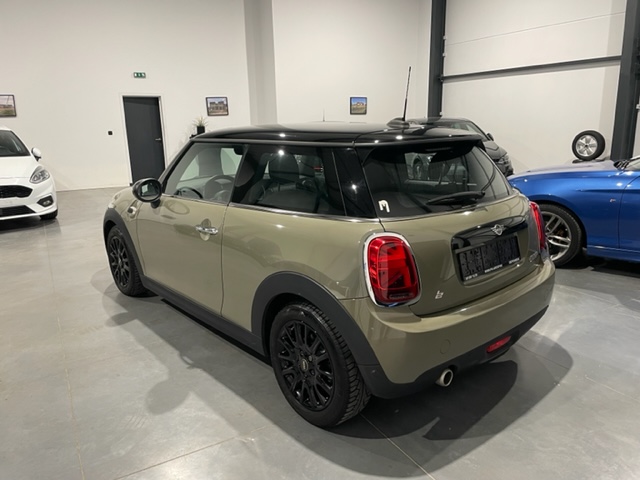 Mini Cooper 1.5i ‘2019’ met Navi/Garantie