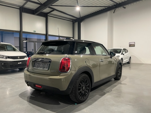 Mini Cooper 1.5i ‘2019’ met Navi/Garantie
