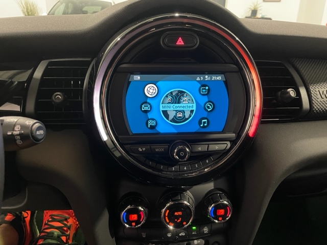 Mini Cooper 1.5i ‘2019’ met Navi/Garantie