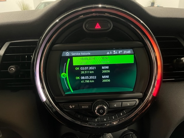 Mini Cooper 1.5i ‘2019’ met Navi/Garantie