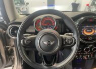 Mini Cooper 1.5i ‘2017’ met Navi/Garantie
