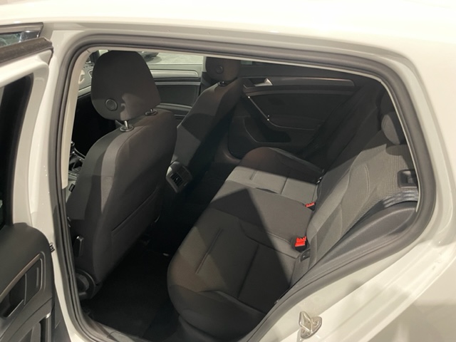 Volkswagen Golf VII R-Line 1.0 TSI met Garantie