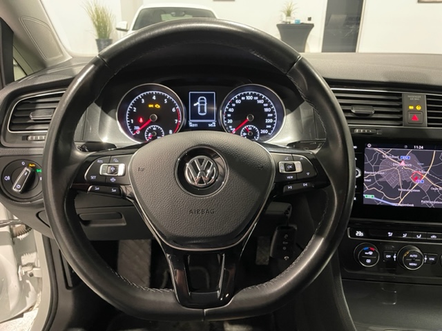 Volkswagen Golf VII R-Line 1.0 TSI met Garantie
