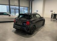 Mini Cooper 1.5i Facelift JCW met Garantie