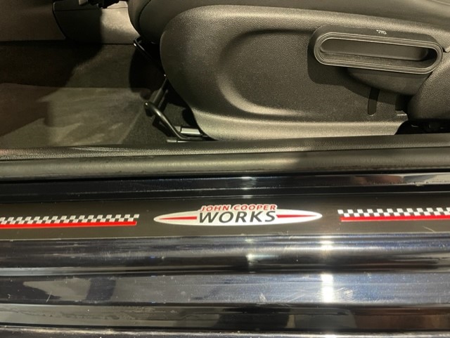 Mini Cooper 1.5i Facelift JCW met Garantie
