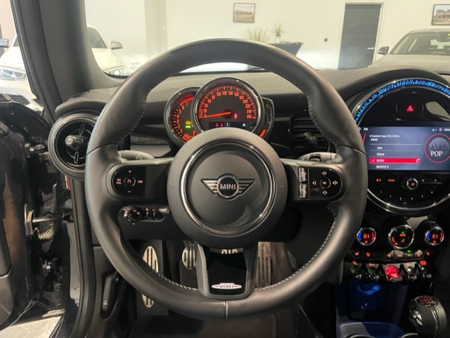 Mini Cooper 1.5i Facelift JCW met Garantie