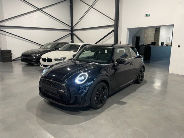Mini Cooper 1.5i Facelift JCW met Garantie