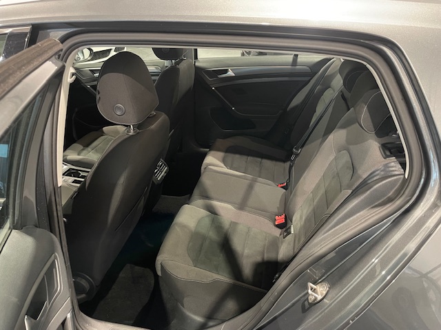 Volkswagen Golf VII 1.4i Confortline met Garantie