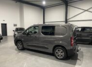 Peugeot Partner 1.2i Premium ‘2022’ met Garantie