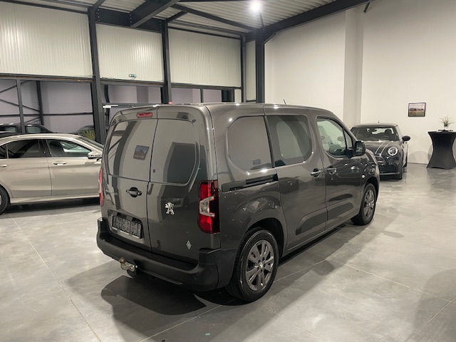 Peugeot Partner 1.2i Premium ‘2022’ met Garantie