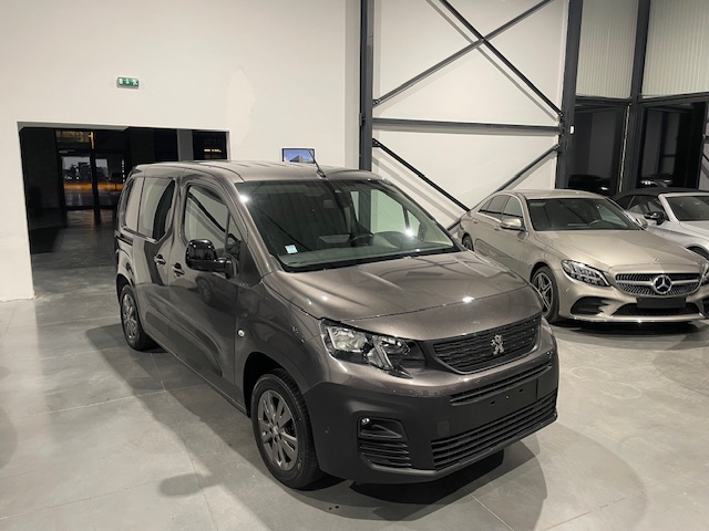 Peugeot Partner 1.2i Premium ‘2022’ met Garantie
