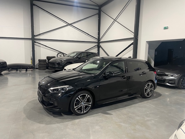 Bmw 118i F40 M-Pack Full Option met Garantie