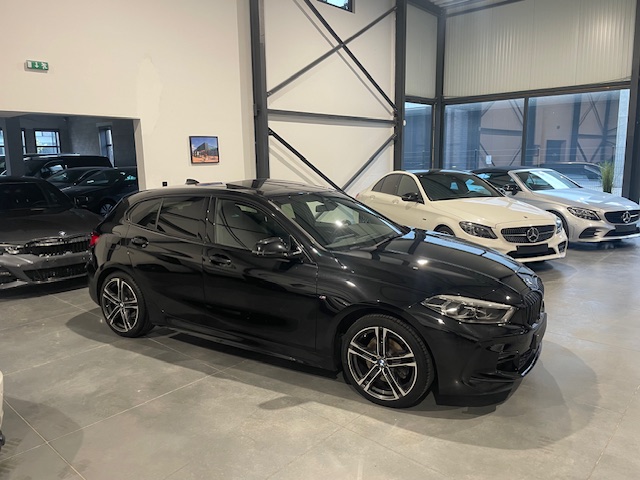 Bmw 118i F40 M-Pack Full Option met Garantie