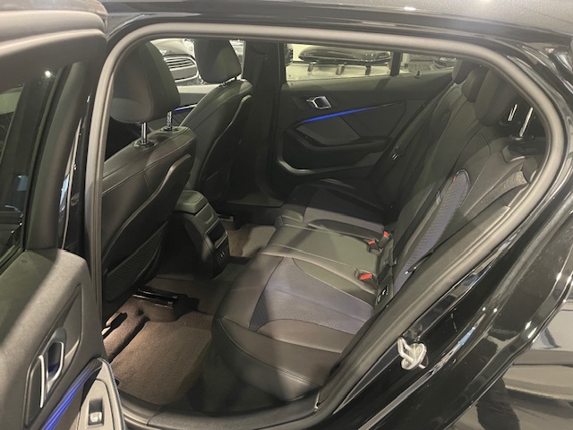 Bmw 118i F40 M-Pack Full Option met Garantie