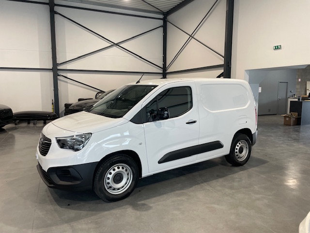 Opel Combo 1.5d ‘2022’ met Garantie