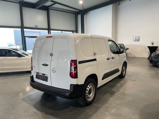Opel Combo 1.5d ‘2022’ met Garantie