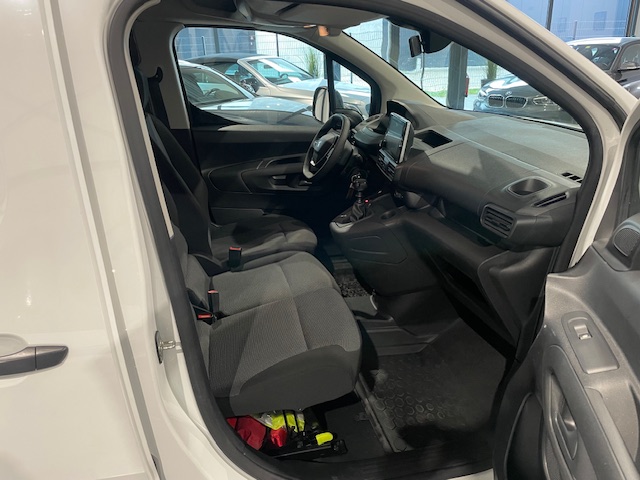 Peugeot Partner 1.5diesel ‘2022’ met Garantie