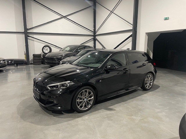 Bmw 120i F40 M-Pack ‘2023’ met Garantie