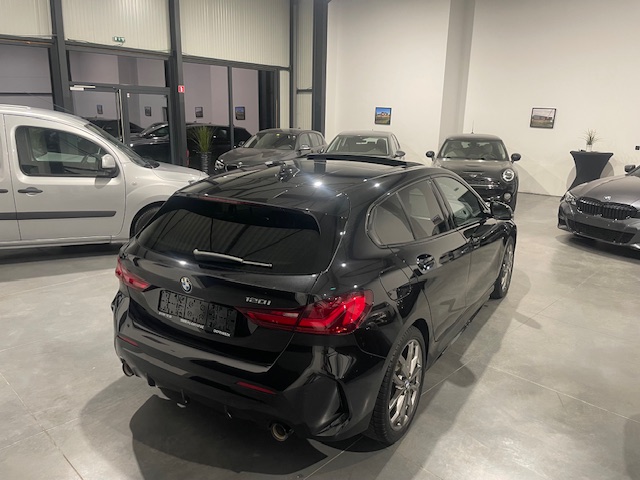 Bmw 120i F40 M-Pack ‘2023’ met Garantie