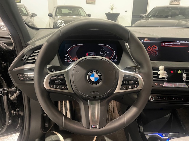 Bmw 120i F40 M-Pack ‘2023’ met Garantie